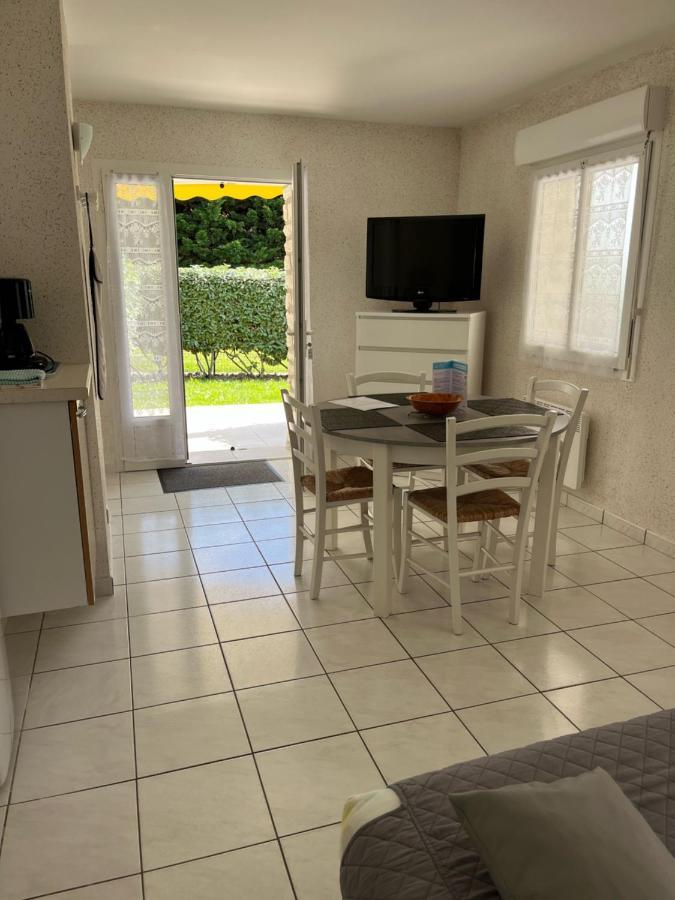 Hotel Residence Les Flots Saint-Palais-sur-Mer Bagian luar foto