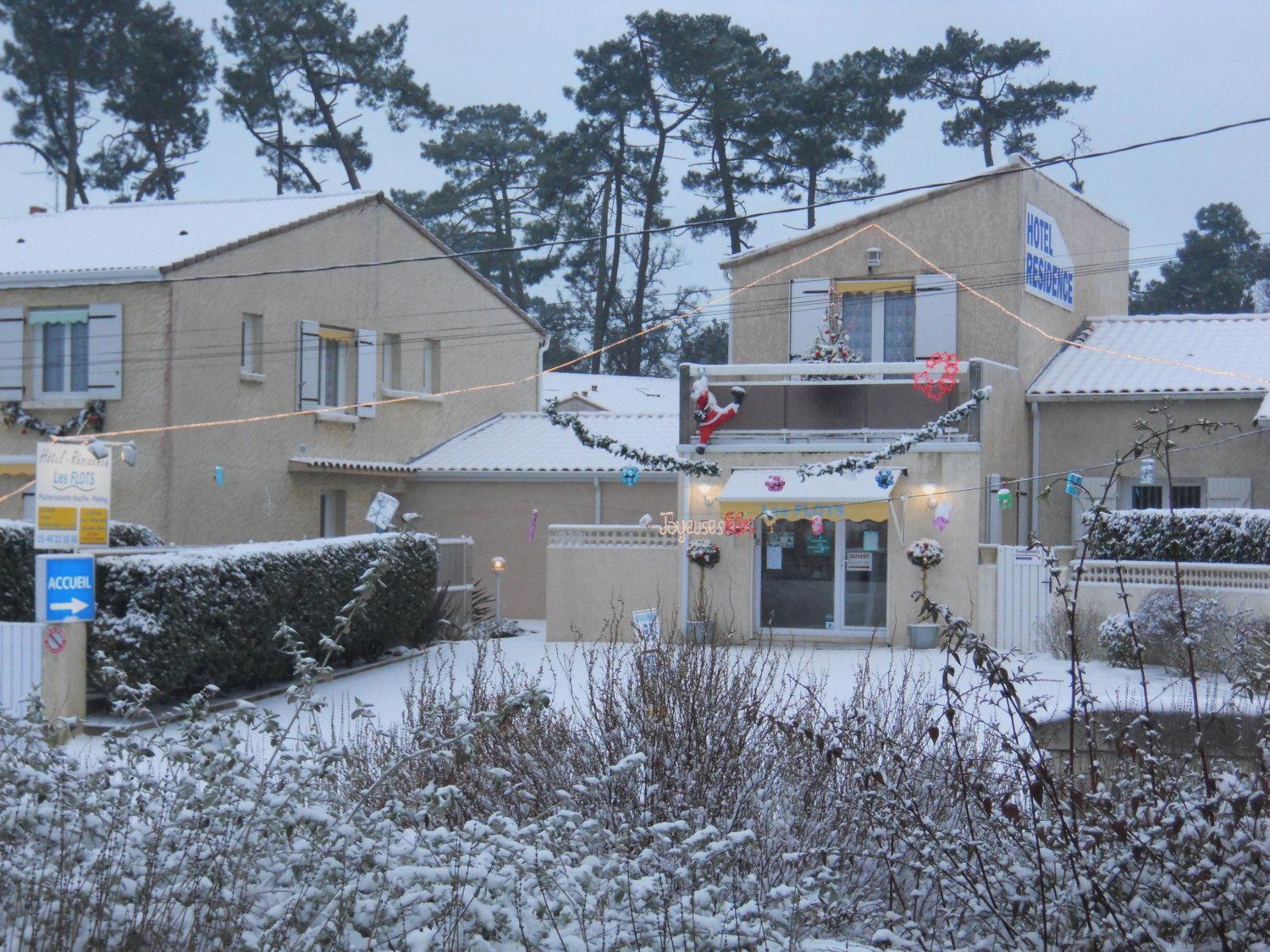 Hotel Residence Les Flots Saint-Palais-sur-Mer Bagian luar foto